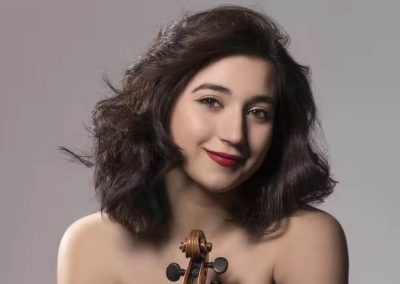 Isabella Perron, violin