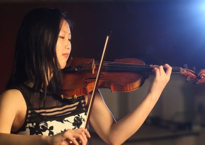 Angela Ryu, violin