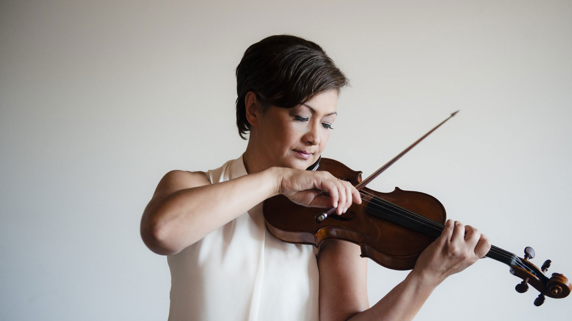 Annalee Patipatanakoon, violin | Gryphon Trio | High River Gift of Music 2024-25 Season